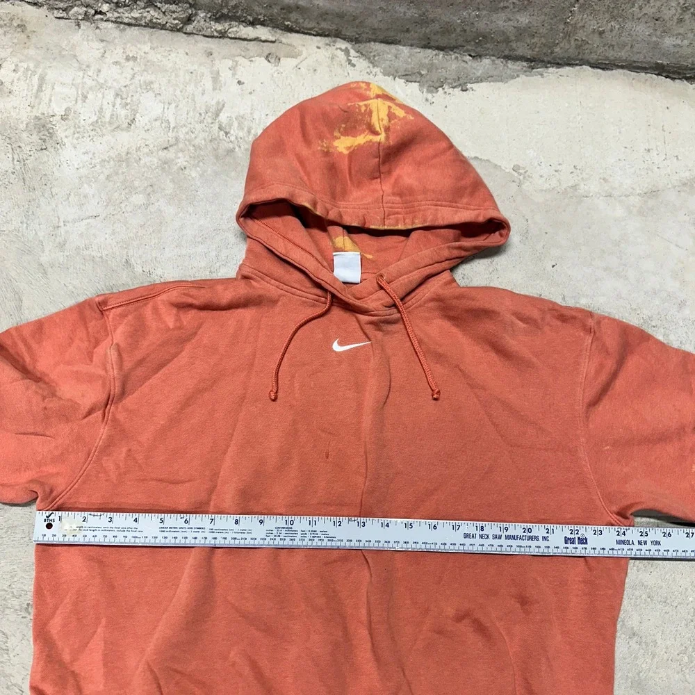 Nike Hoodie Pullover Sweatshirt Mens Size M Coral Orange Center Swoosh Chest